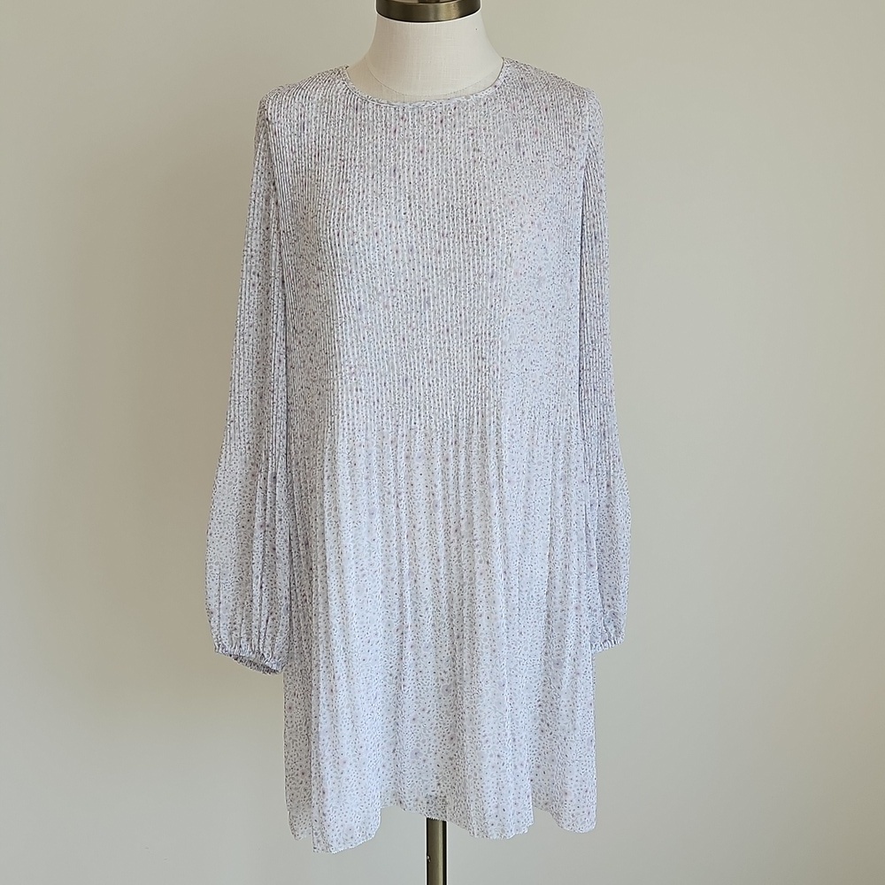 Wilfred Light Patterned Pleated Mini Dress with Long Sleeves